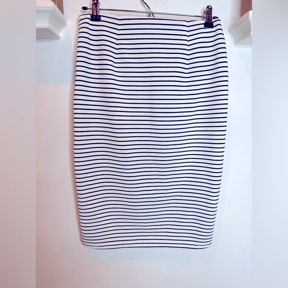 NWOT Forever 21 striped Pencil Skirt - Picture 3 of 5
